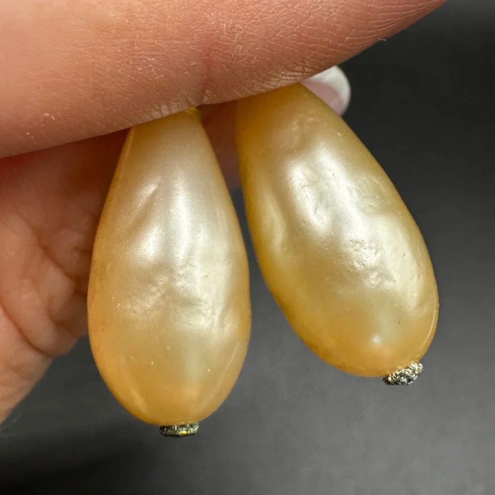 LOT 1579 24K gold plated CHANEL vintage camelia earrings